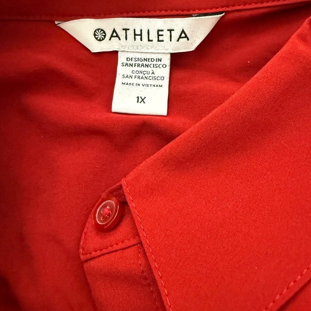 NWT Athleta Urbanite Featherweight
Stretch Button Up Shirt Top Red Plus Size 1X - Picture 9 of 11